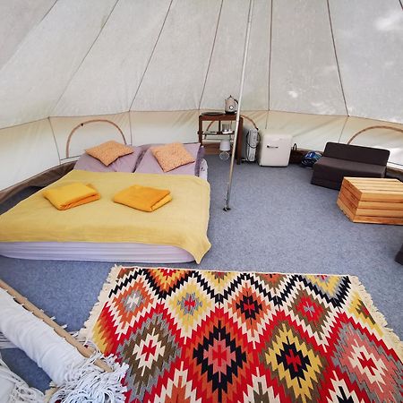 Hotel Glamping Kaliska à Łochów Extérieur photo