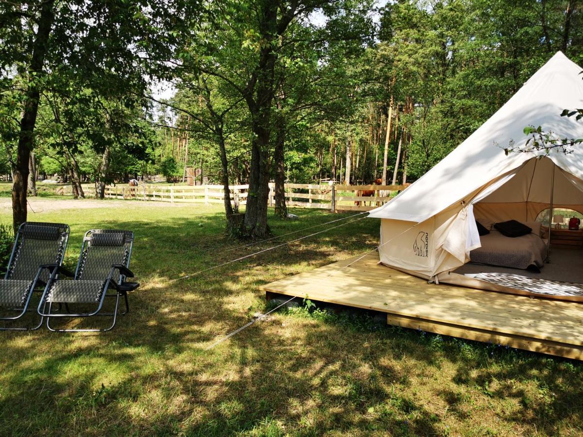 Hotel Glamping Kaliska à Łochów Extérieur photo