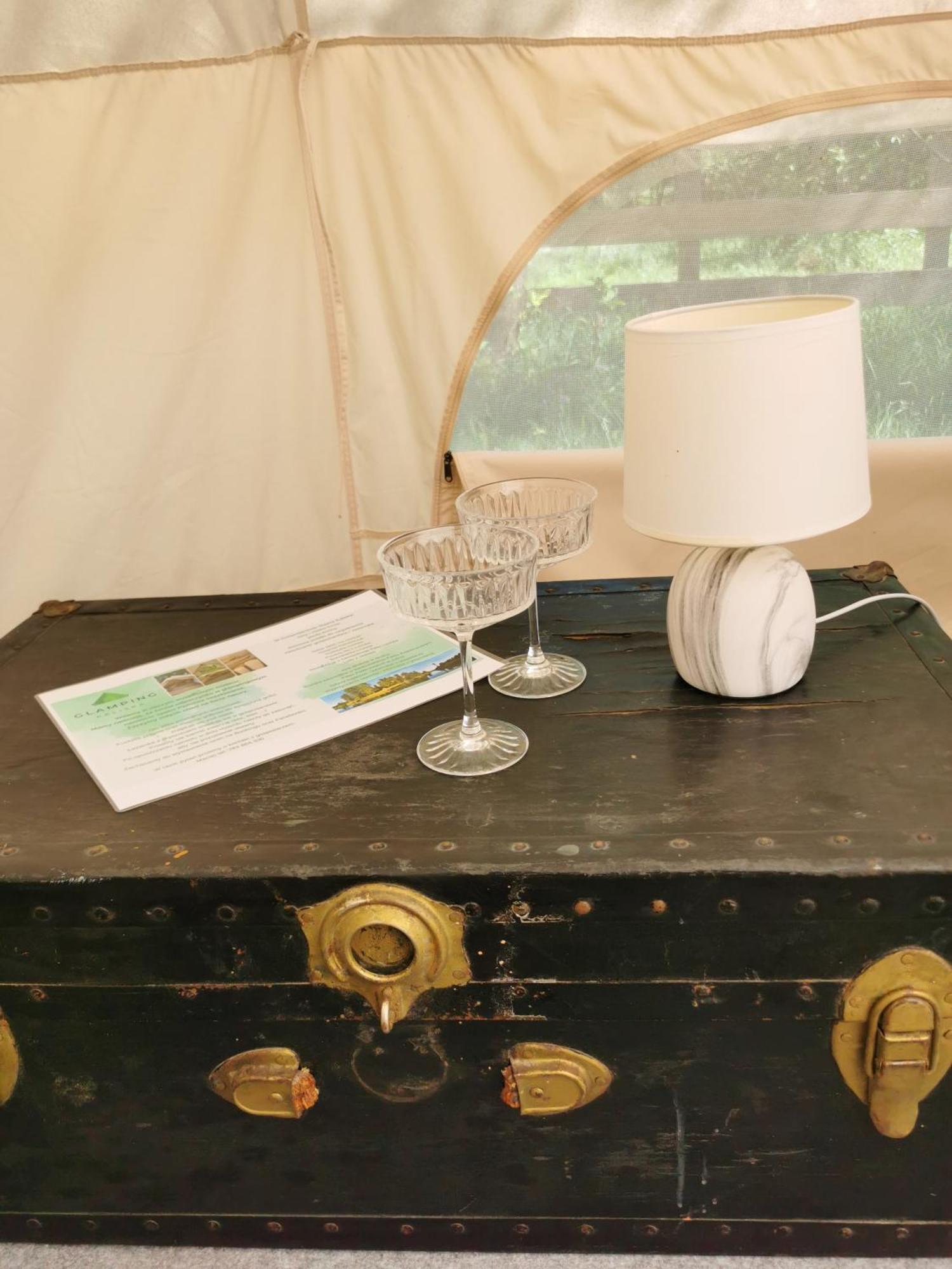 Hotel Glamping Kaliska à Łochów Extérieur photo