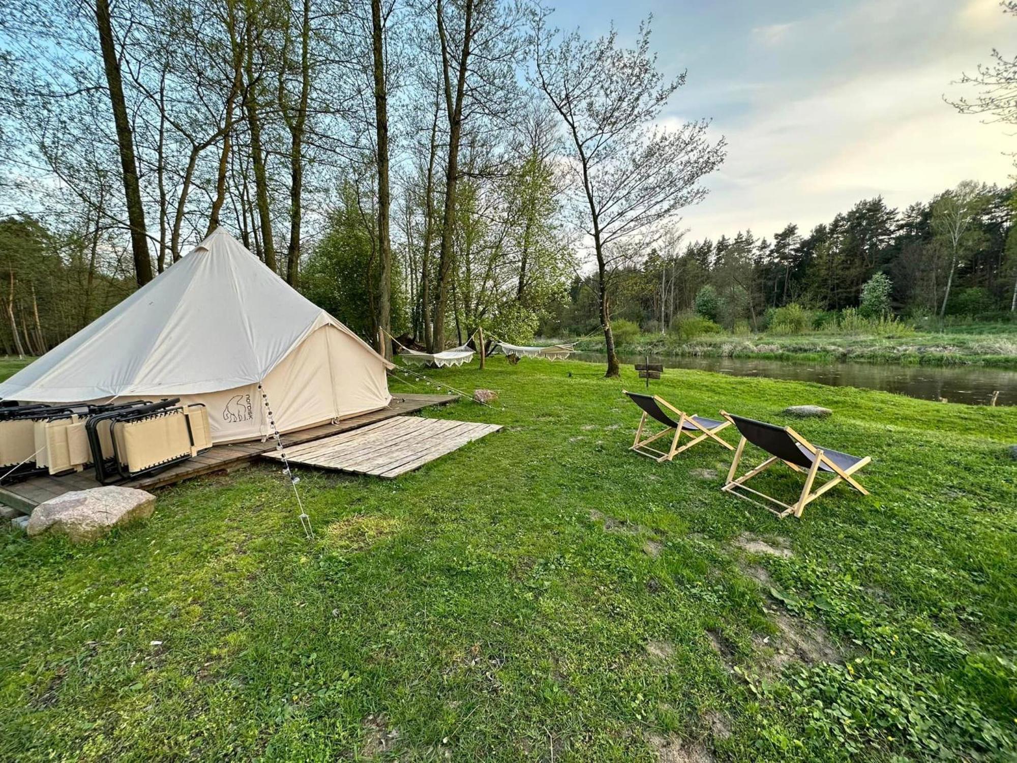 Hotel Glamping Kaliska à Łochów Extérieur photo